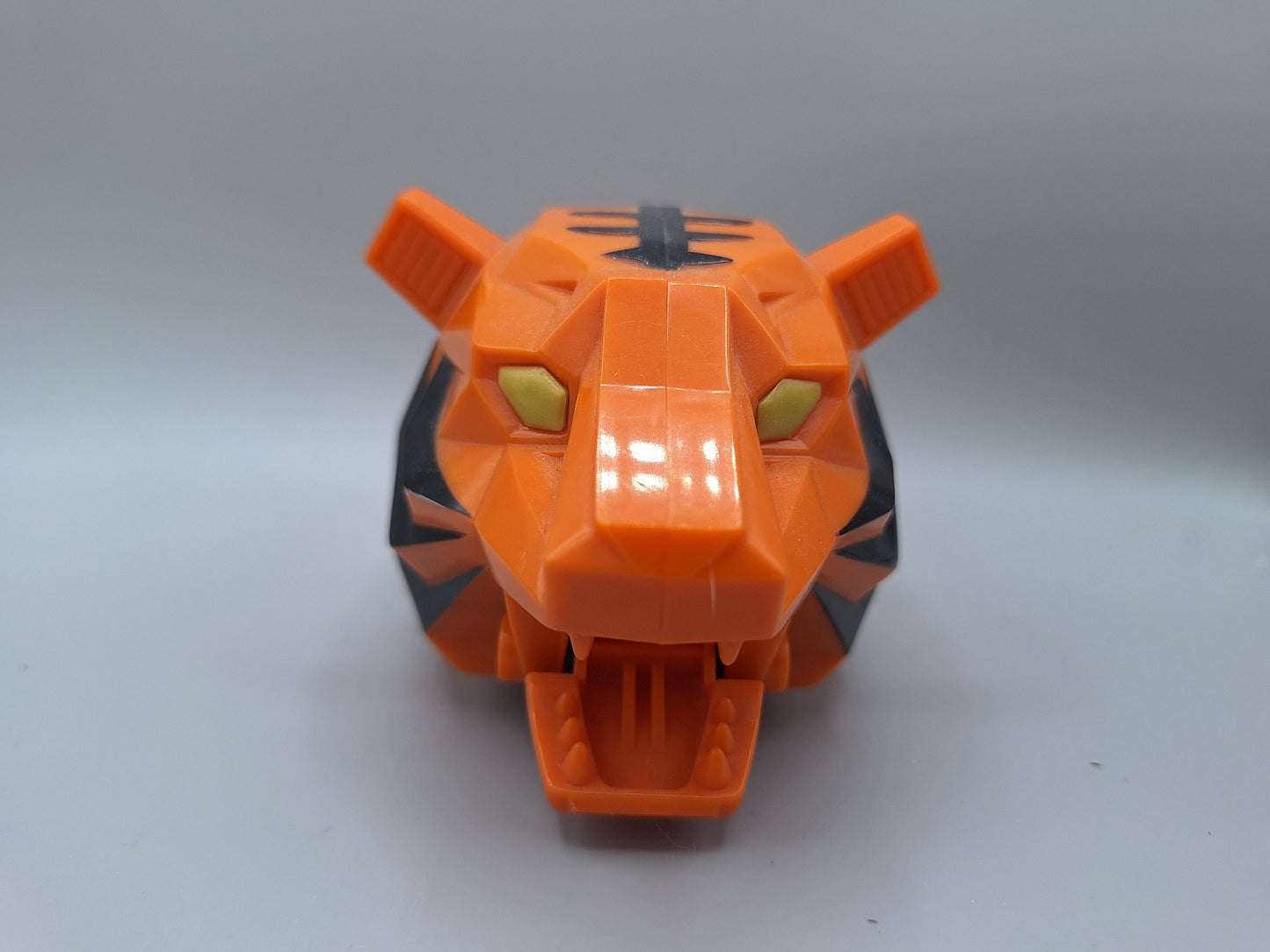 Tearin' Tiger War Chariot Good- Great Condition