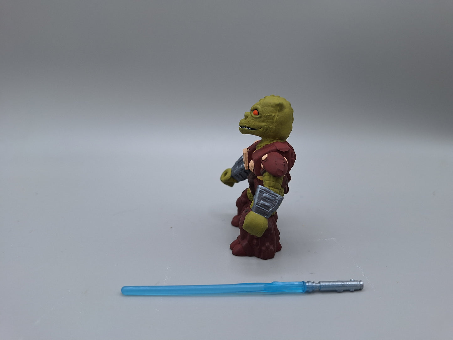SW Tradoshan Jedi Sskeer