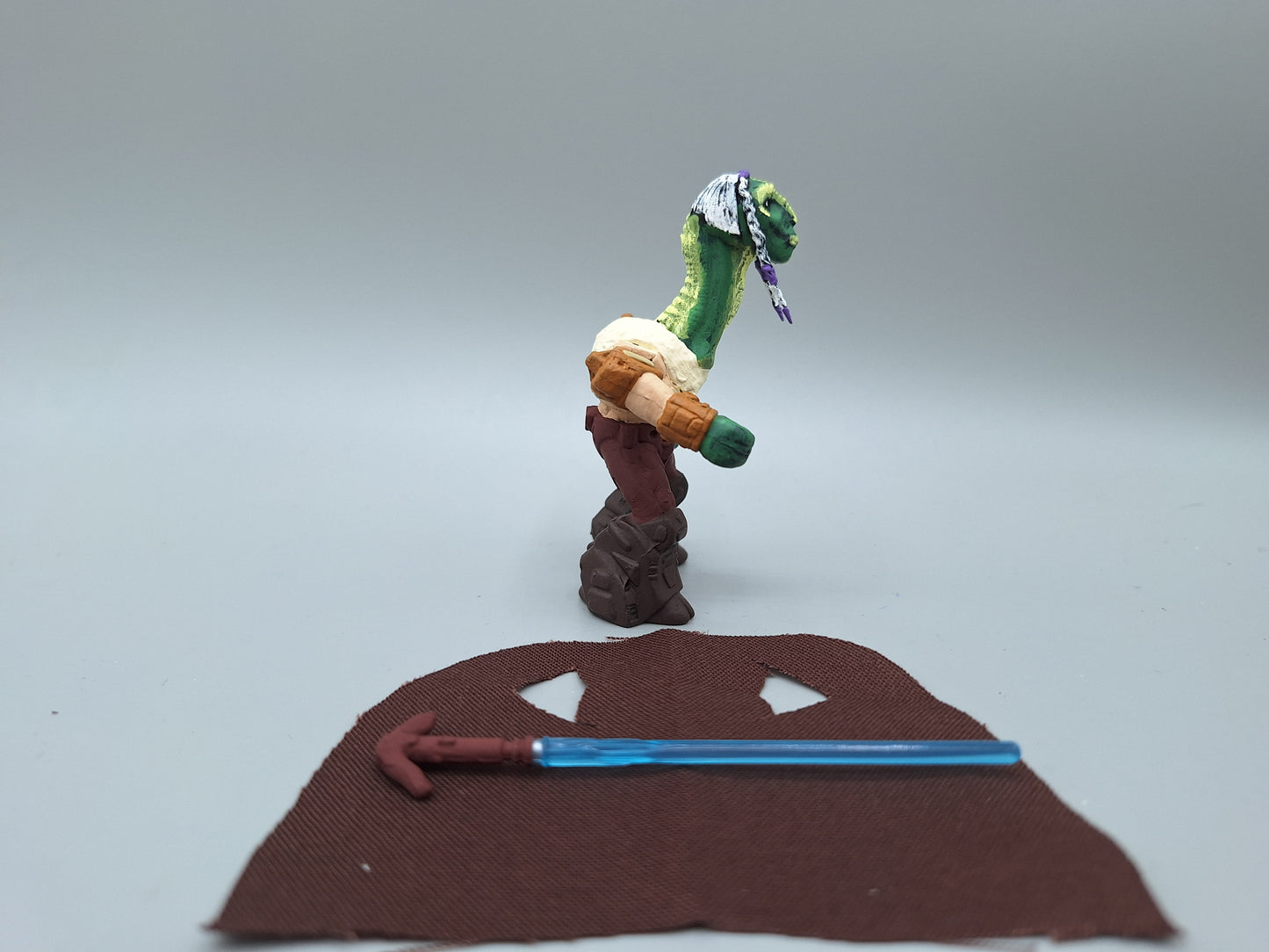 SW Beast Jedi Master Tera Sinube