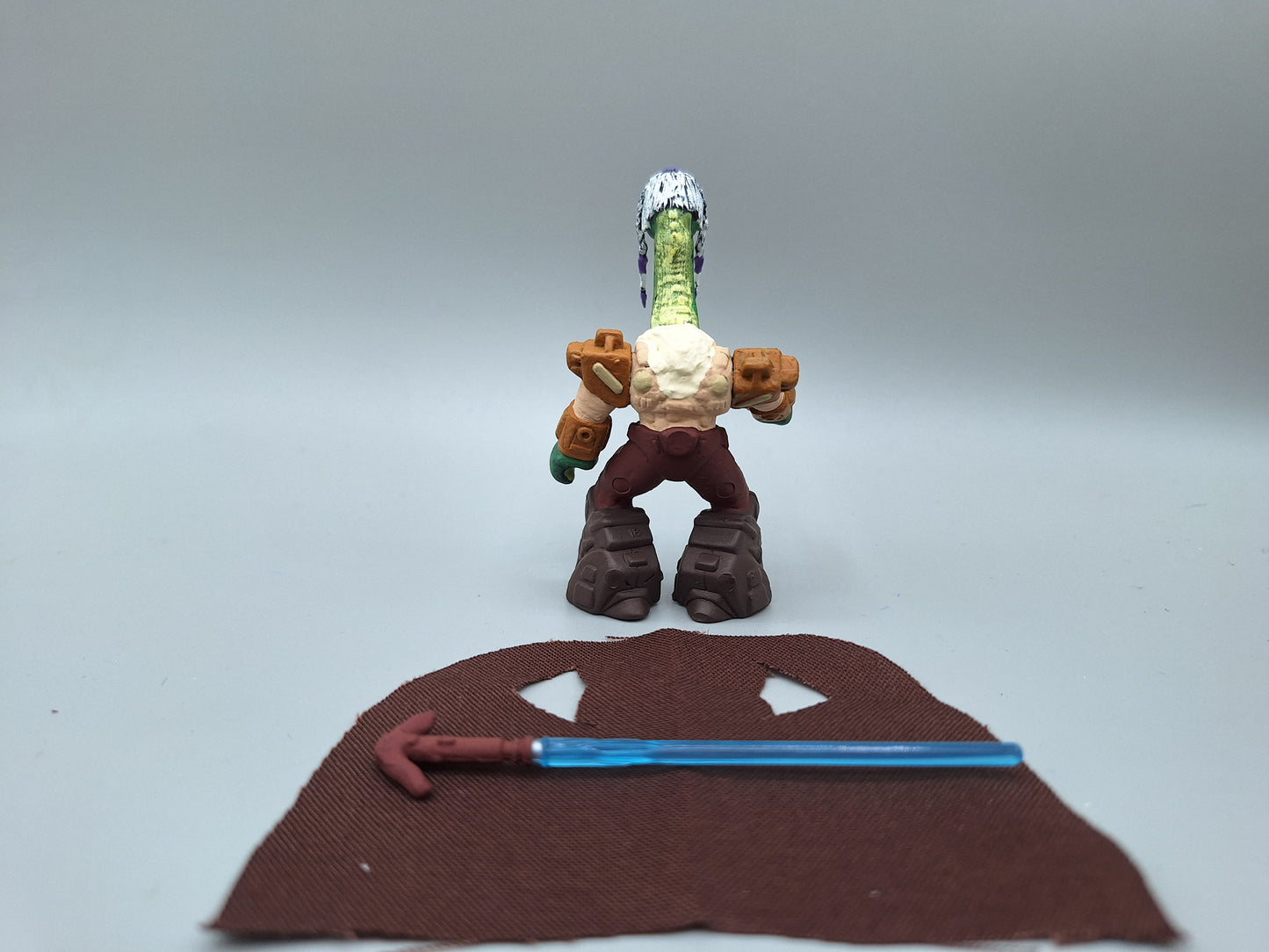 SW Beast Jedi Master Tera Sinube